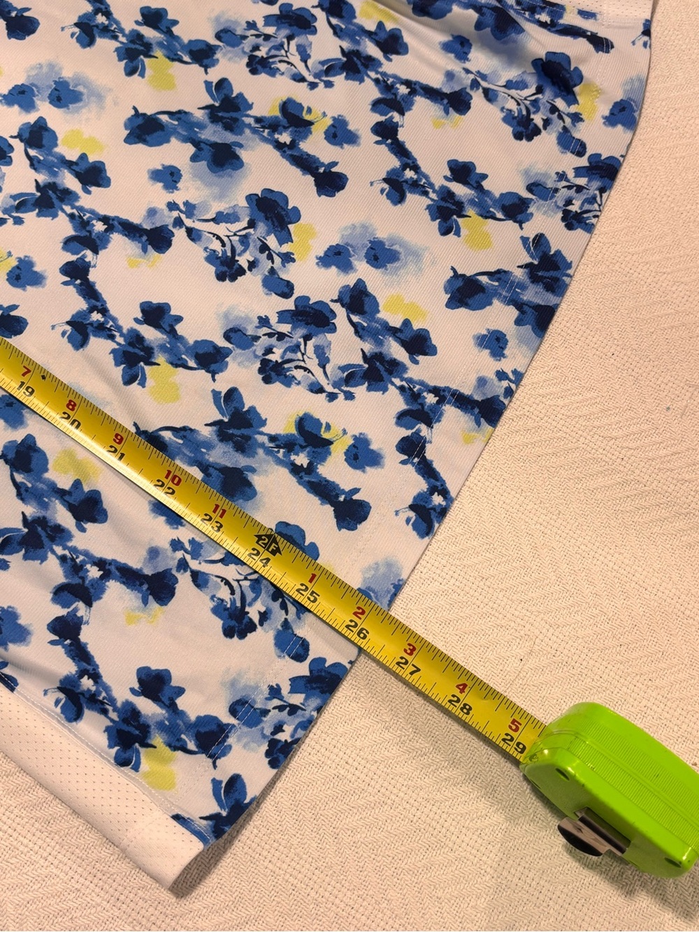 🩵Lady Hagen White Zip-Front Floral Turtleneck Sweater with Blue Accents - Picture 6 of 9